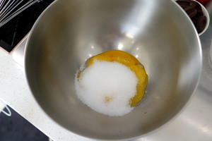  超浓郁巧克力冰淇淋（详细教程的做法）(2)